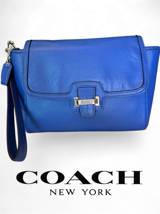 Coach Handbags - COACH Taylor Distressed Leather Wristlet/Clutch